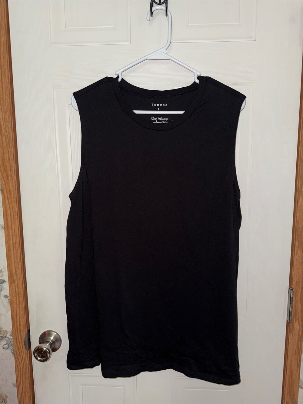 torrid Black Sleeveless Crew Tank Top